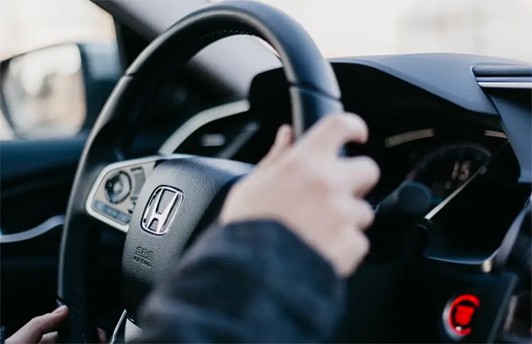 道路救援告訴你汽車啟動(dòng)不了該怎么辦？